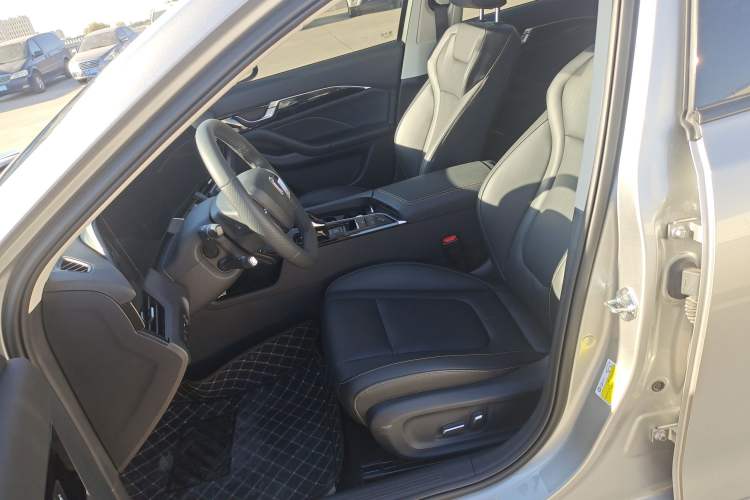 Used Bestune B70 2022 Third Generation 1.5T Automatic Premium Edition Left Front Seat