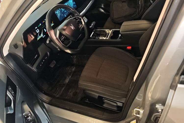 Used Bestune B70 2022 Third Generation 1.5T Automatic Enjoyment Version Left Front Seat