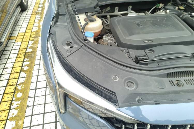 Used Bestune B70 2022 Third Generation 1.5T Automatic Enjoyment Version Engine Bay Right