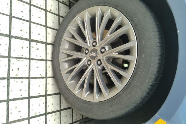 Used Bestune B70 2022 Third Generation 1.5T Automatic Enjoyment Version Right Front Wheel Hub