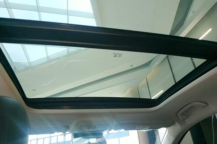 Used Bestune B70 2022 Third Generation 2.0T Automatic Premium Edition Headliner