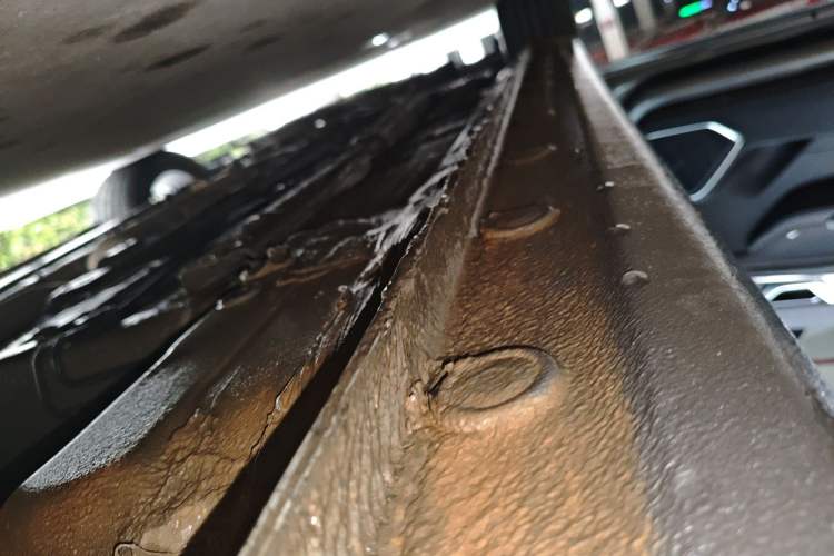 Used Bestune B70 2022 Third Generation 1.5T Automatic Premium Edition Left Side Sill