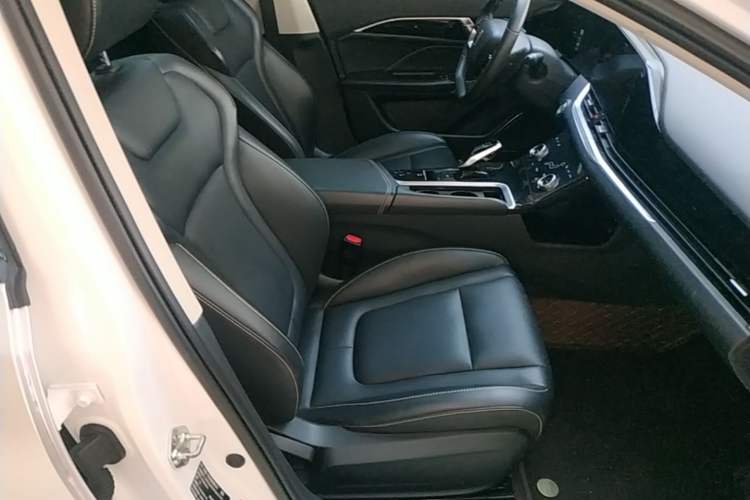 Used Bestune B70 2022 Third Generation 2.0T Automatic Premium Edition Right Front Seat