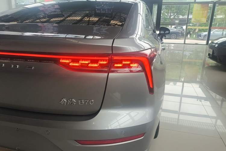 Used Bestune B70 2022 Third Generation 1.5T Automatic Enjoyment Version Right Rear Taillight
