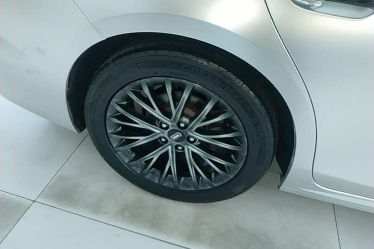 Used Bestune B70 2022 Third Generation 2.0T Automatic Premium Edition Right Rear Wheel Hub