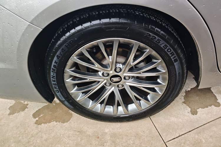 Used Bestune B70 2022 Third Generation 1.5T Automatic Premium Edition Right Rear Wheel Hub