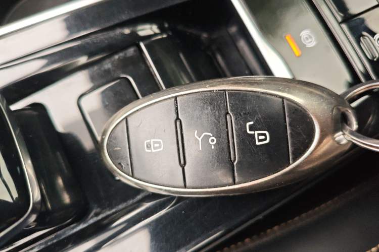 Used Bestune B70 2022 Third Generation 1.5T Automatic Premium Edition Vehicle Key
