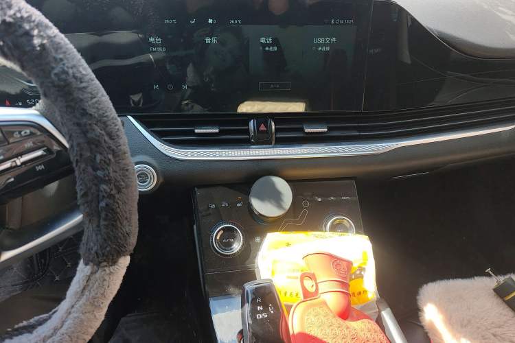 Used Bestune B70 2022 Third Generation 1.5T Automatic Enjoyment Version Audio And AC Panel