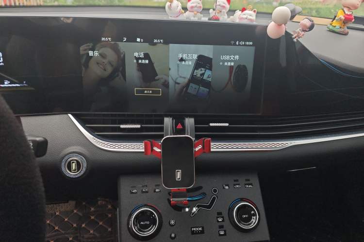 Used Bestune B70 2022 Third Generation 1.5T Automatic Enjoyment Version Audio And AC Panel