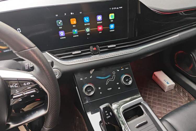 Used Bestune B70 2022 Third Generation 1.5T Automatic Premium Edition Audio And AC Panel