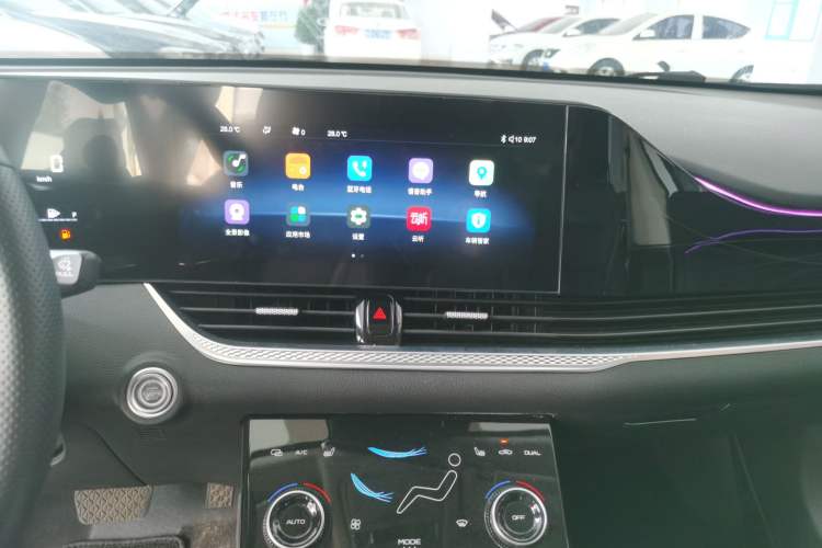 Used Bestune B70 2022 Third Generation 1.5T Automatic Premium Edition Audio And AC Panel