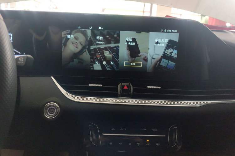 Used Bestune B70 2022 Third Generation 1.5T Automatic Enjoyment Version Audio And AC Panel