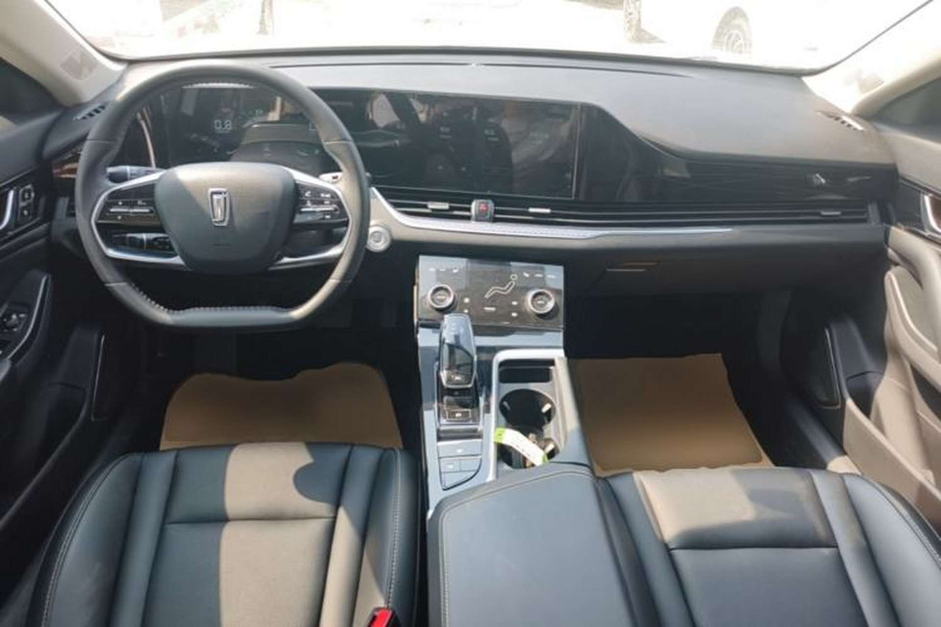 Used Bestune B70 2022 Third Generation 1.5T Automatic Enjoyment Version Center Console