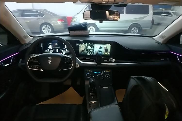 Used Bestune B70 2022 Third Generation 1.5T Automatic Enjoyment Version Center Console