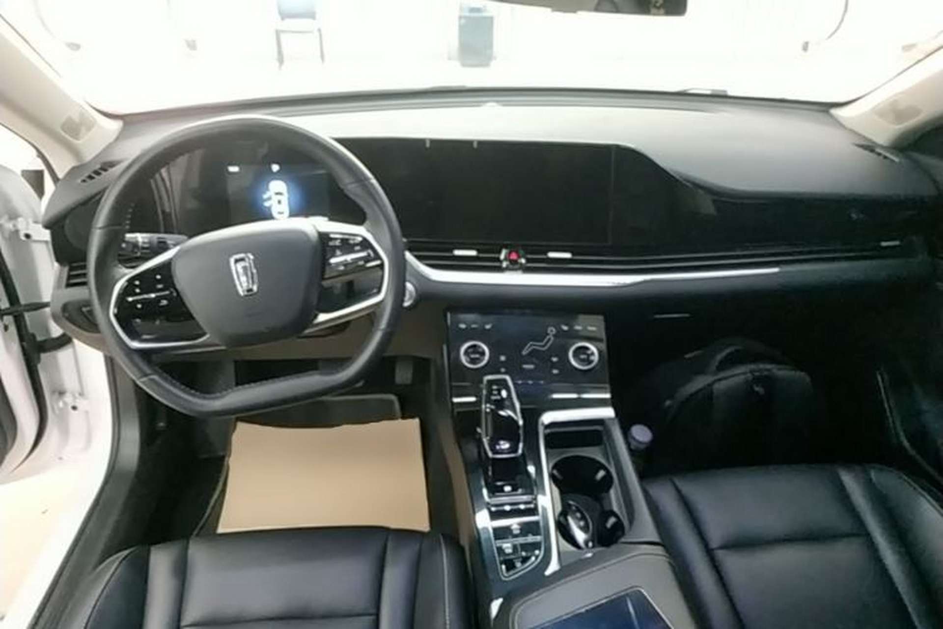 Used Bestune B70 2022 Third Generation 1.5T Automatic Premium Edition Center Console
