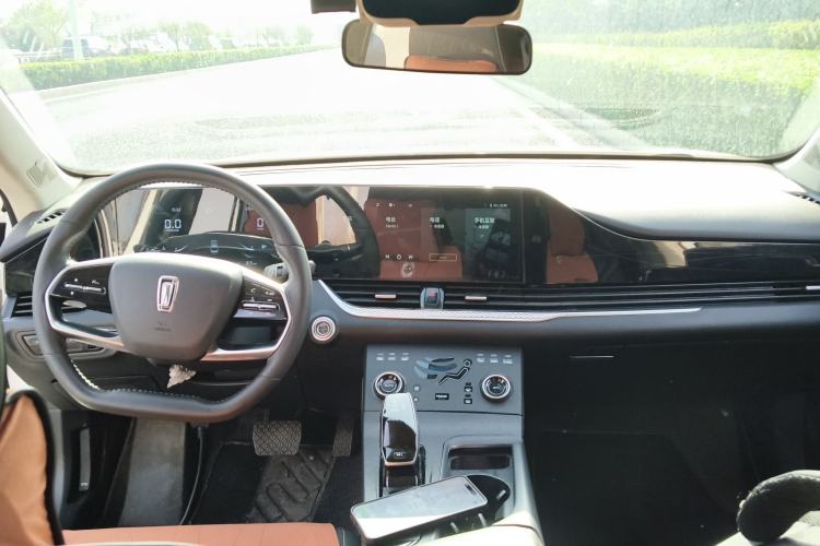 Used Bestune B70 2022 Third Generation 1.5T Automatic Enjoyment Version Center Console
