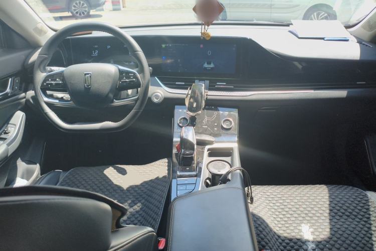 Used Bestune B70 2022 Third Generation 1.5T Automatic Enjoyment Version Center Console