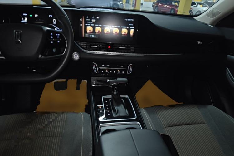 Used Bestune B70 2022 Third Generation 1.5T Automatic Enjoyment Version Center Console