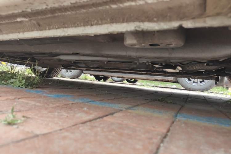 Used Bestune B70 2022 Third Generation 1.5T Automatic Premium Edition Chassis Front Right