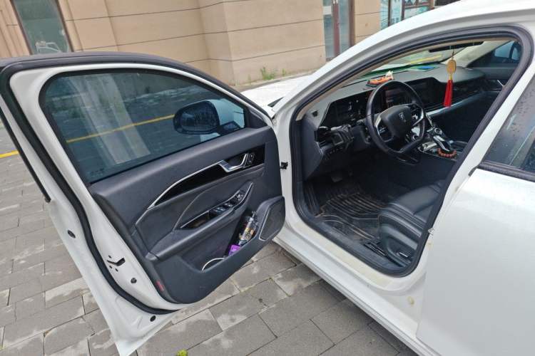 Used Bestune B70 2022 Third Generation 1.5T Automatic Enjoyment Version Driver Seat