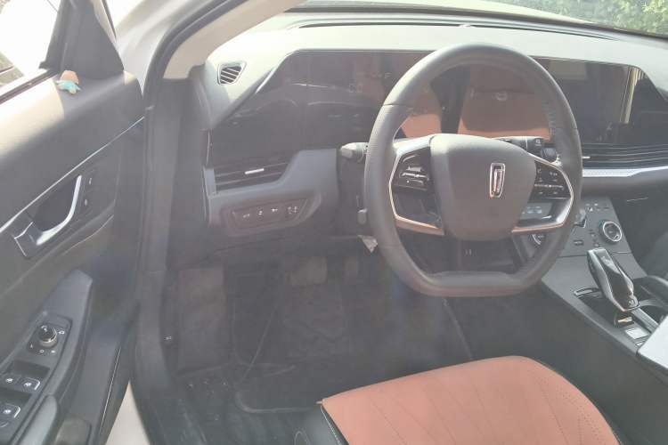 Used Bestune B70 2022 Third Generation 1.5T Automatic Enjoyment Version Driver Seat