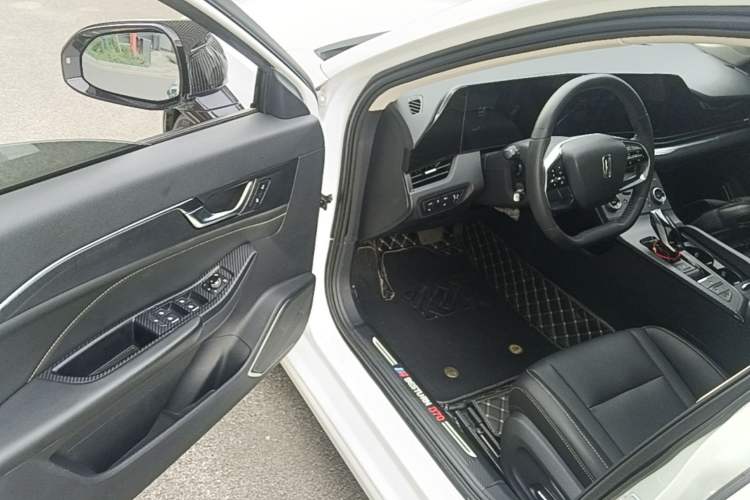 Used Bestune B70 2022 Third Generation 1.5T Automatic Premium Edition Driver Seat