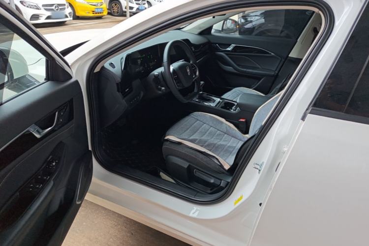 Used Bestune B70 2022 Third Generation 1.5T Automatic Enjoyment Version Driver Seat