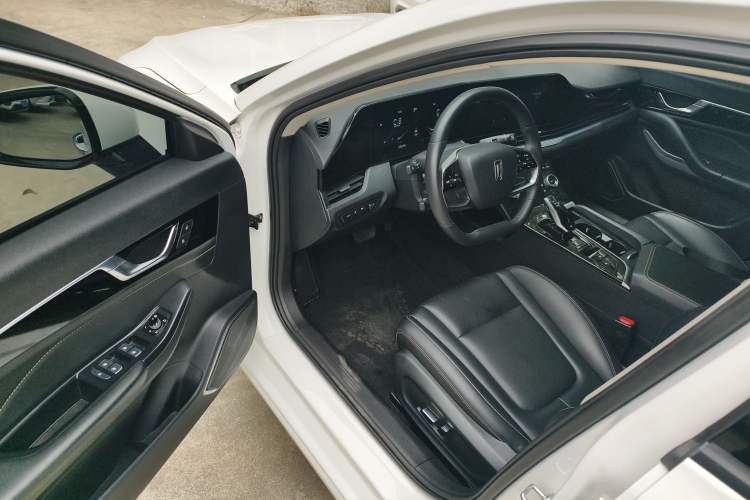 Used Bestune B70 2022 Third Generation 1.5T Automatic Enjoyment Version Driver Seat