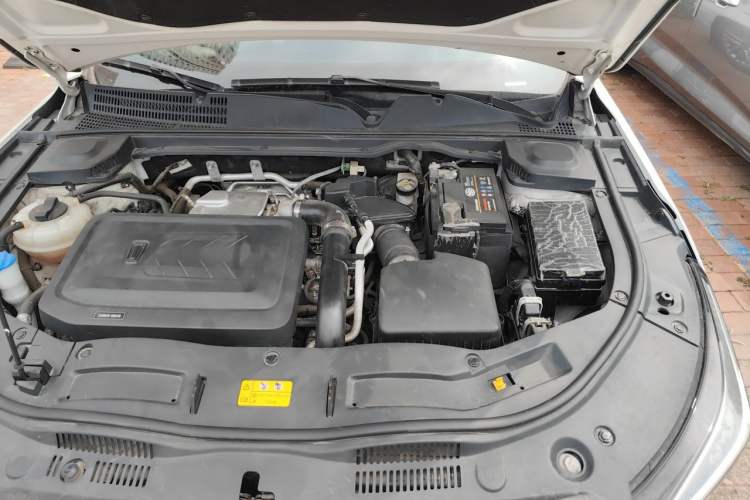 Used Bestune B70 2022 Third Generation 1.5T Automatic Premium Edition Engine Bay Left