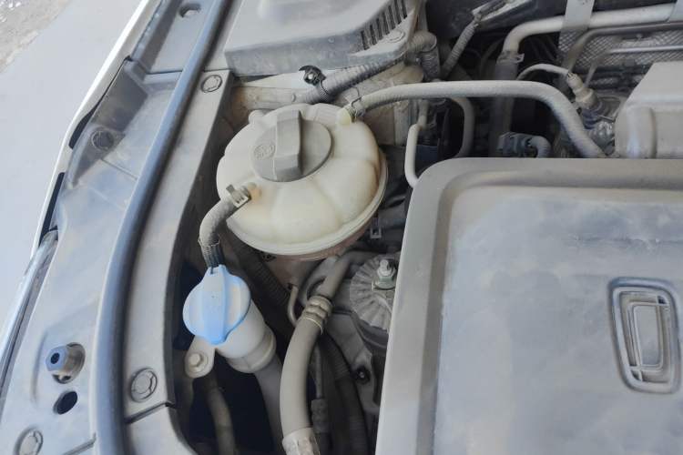 Used Bestune B70 2022 Third Generation 1.5T Automatic Premium Edition Engine Bay Right