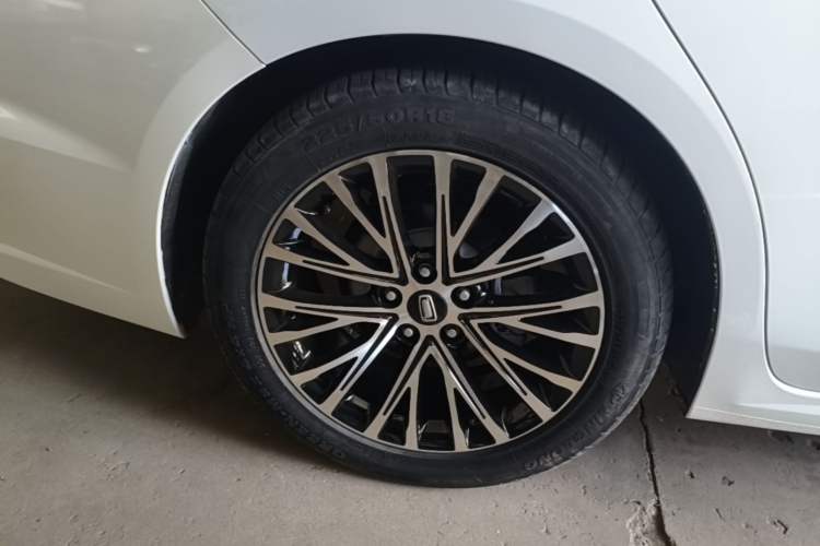 Used Bestune B70 2022 Third Generation 1.5T Automatic Premium Edition Exterior 5