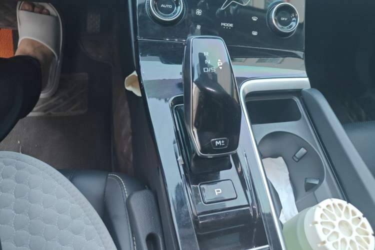 Used Bestune B70 2022 Third Generation 1.5T Automatic Enjoyment Version Gear Lever