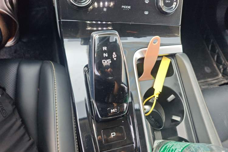 Used Bestune B70 2022 Third Generation 1.5T Automatic Premium Edition Gear Lever