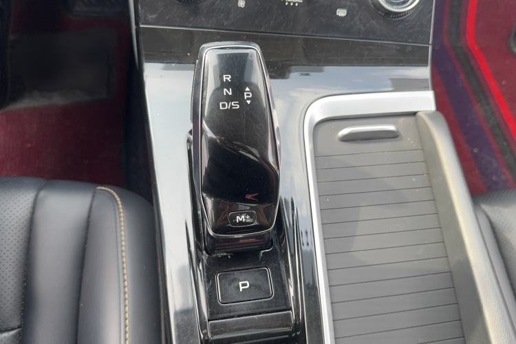 Used Bestune B70 2022 Third Generation 1.5T Automatic Premium Edition Gear Lever