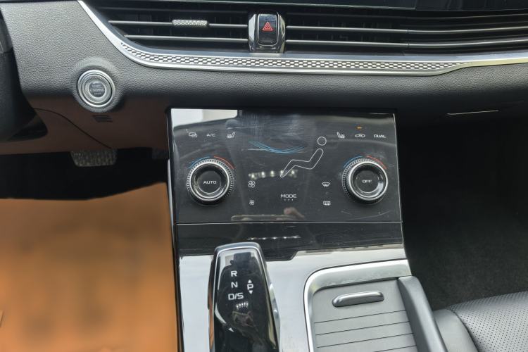 Used Bestune B70 2022 Third Generation 1.5T Automatic Enjoyment Version Gear Lever