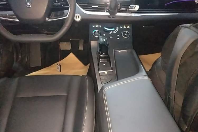 Used Bestune B70 2022 Third Generation 1.5T Automatic Enjoyment Version Gear Lever