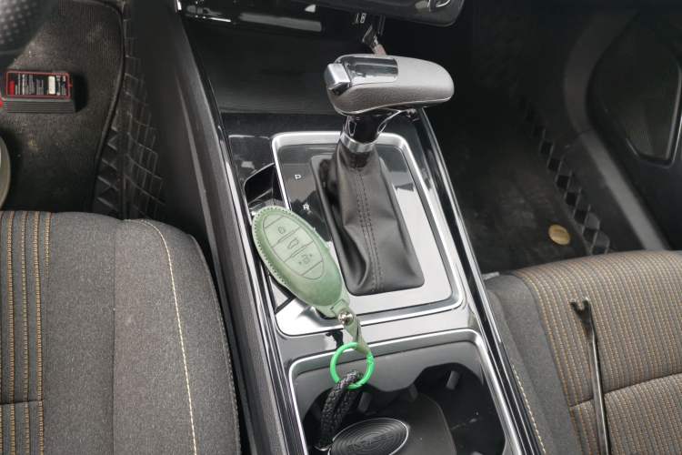 Used Bestune B70 2022 Third Generation 1.5T Automatic Enjoyment Version Gear Lever