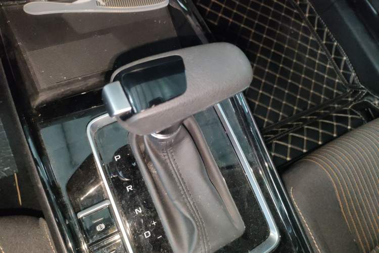Used Bestune B70 2022 Third Generation 1.5T Automatic Enjoyment Version Gear Lever