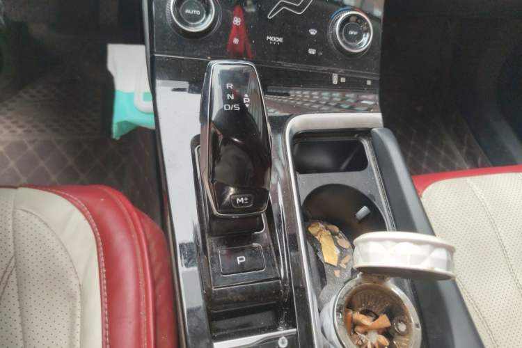 Used Bestune B70 2022 Third Generation 1.5T Automatic Premium Edition Gear Lever