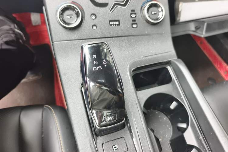 Used Bestune B70 2022 Third Generation 1.5T Automatic Premium Edition Gear Lever