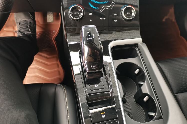 Used Bestune B70 2022 Third Generation 1.5T Automatic Enjoyment Version Gear Lever