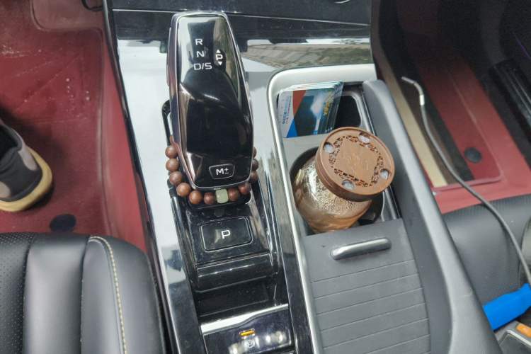 Used Bestune B70 2022 Third Generation 1.5T Automatic Premium Edition Gear Lever