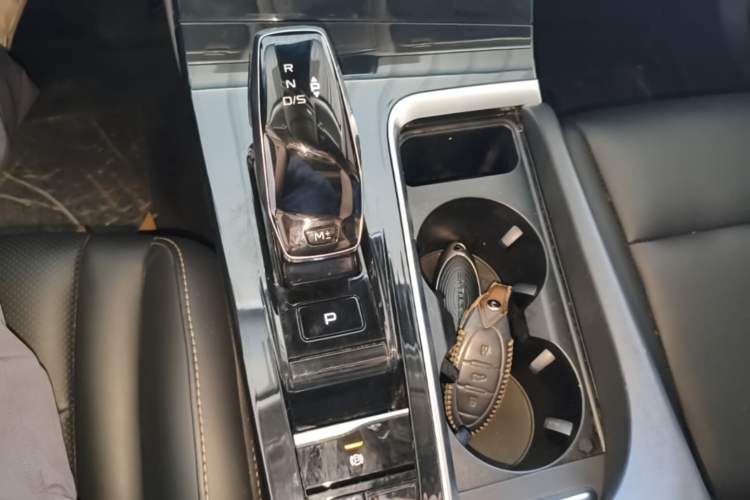 Used Bestune B70 2022 Third Generation 1.5T Automatic Premium Edition Gear Lever