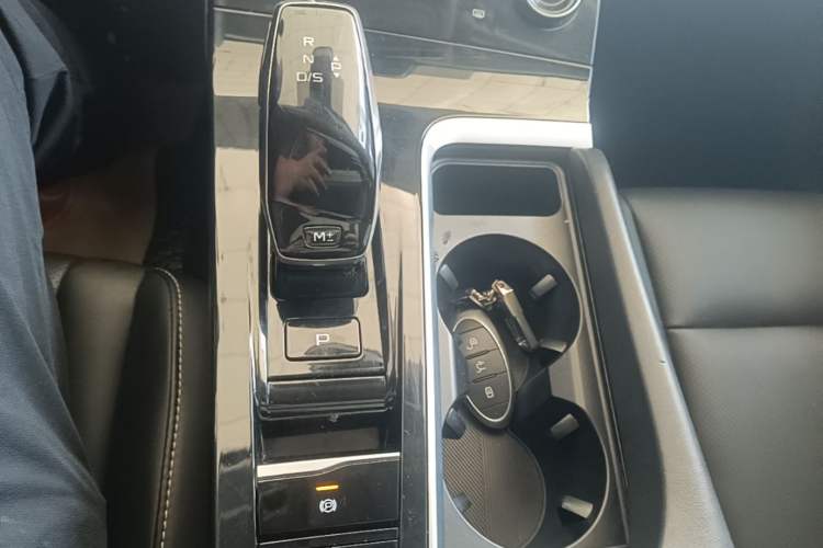 Used Bestune B70 2022 Third Generation 1.5T Automatic Enjoyment Version Gear Lever