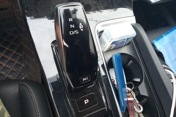 Used Bestune B70 2022 Third Generation 1.5T Automatic Enjoyment Version Gear Lever