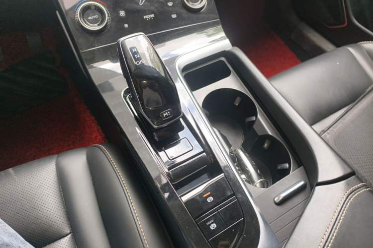 Used Bestune B70 2022 Third Generation 1.5T Automatic Enjoyment Version Gear Lever
