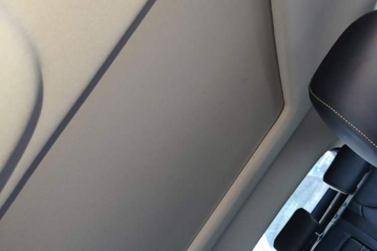 Used Bestune B70 2022 Third Generation 2.0T Automatic Premium Edition Headliner