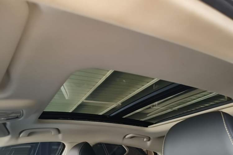 Used Bestune B70 2022 Third Generation 1.5T Automatic Premium Edition Headliner