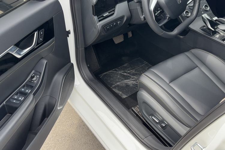 Used Bestune B70 2022 Third Generation 1.5T Automatic Enjoyment Version Interior 3