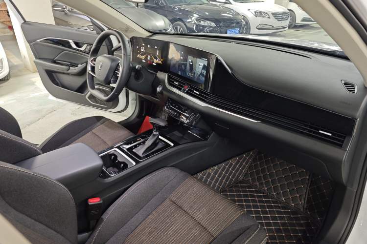 Used Bestune B70 2022 Third Generation 1.5T Automatic Enjoyment Version Interior 5